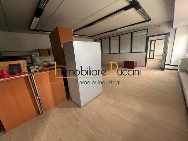 Ufficio in affitto a La Villa, Campi Bisenzio