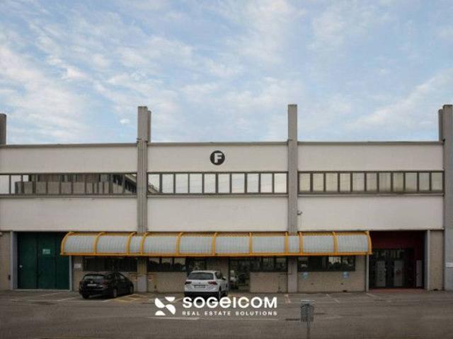 Ufficio in affitto a Caponago, Lombardia