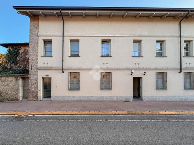 Ufficio in affitto a Caponago, Lombardia