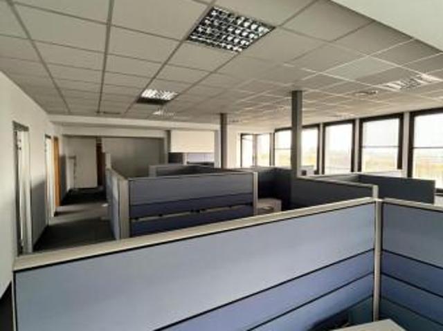 Ufficio in affitto a Agrate Brianza, Lombardia