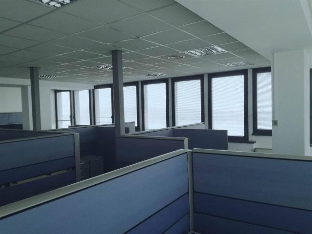 Ufficio in affitto a Caponago, Lombardia