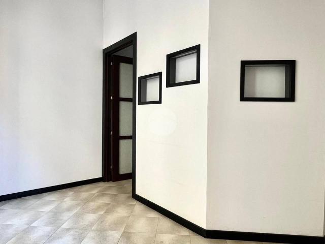 Ufficio in affitto a Agliate, Carate Brianza