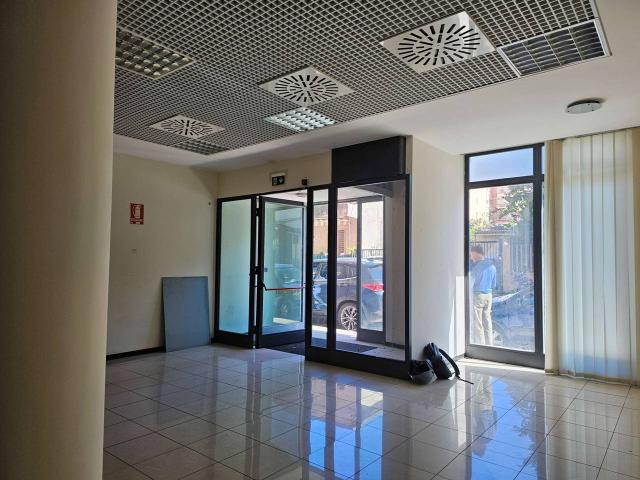 Ufficio in affitto a Carini, Sicilia