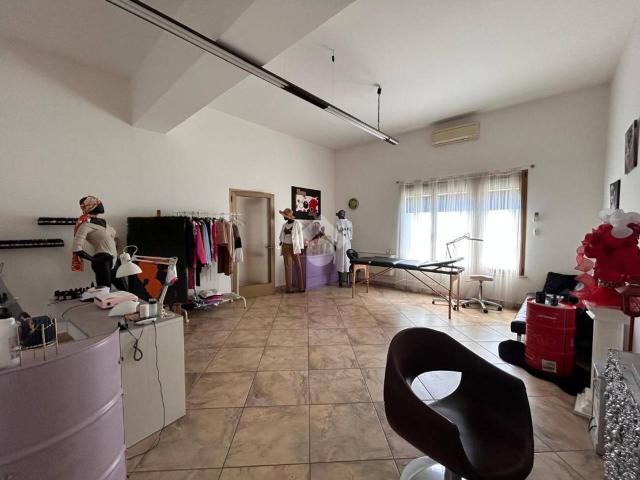 Ufficio in affitto a Carpenedolo, Lombardia