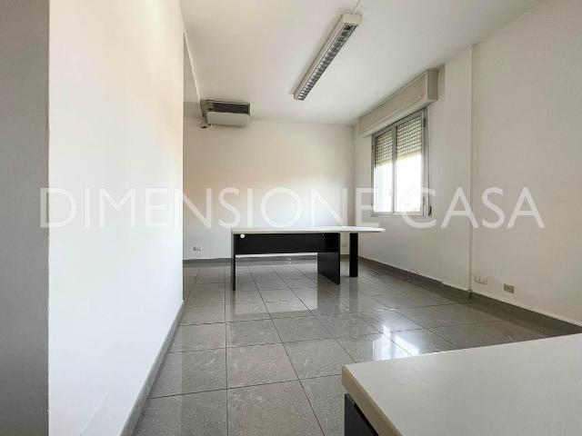 Ufficio in affitto a Unione delle Terre d'Argine, Carpi
