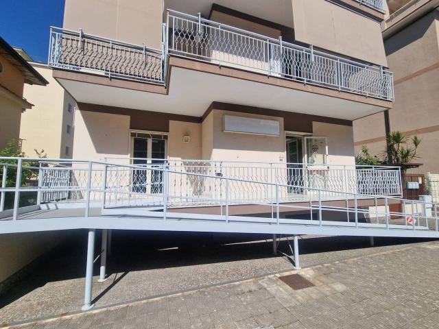 Ufficio in affitto a Casagiove, Campania