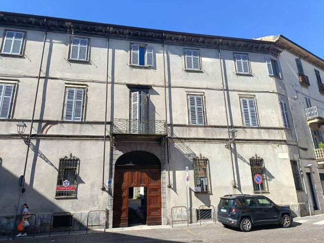 Ufficio in affitto a Oltreponte, Piemonte