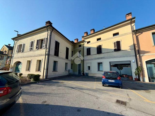 Ufficio in affitto a Casalmaggiore, Lombardia