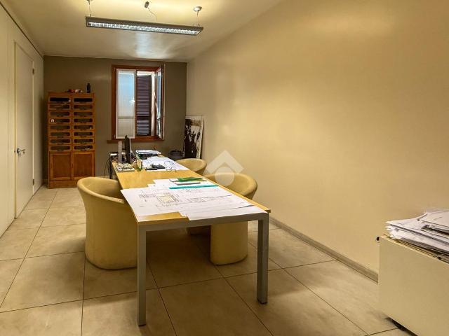Ufficio in affitto a Casalmaggiore, Lombardia