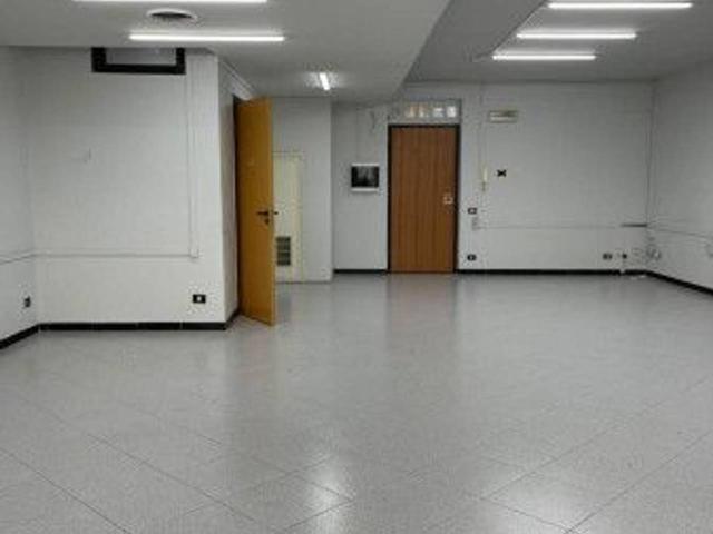 Ufficio in affitto a Casalnuovo Di Napoli, Campania