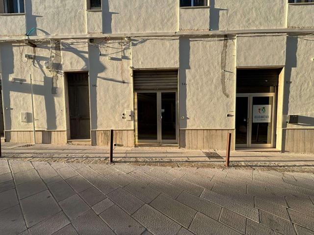 Ufficio in affitto a Casarano, Lecce