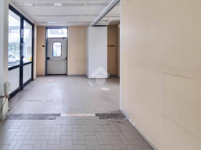 Ufficio in affitto a Galgiana, Casatenovo