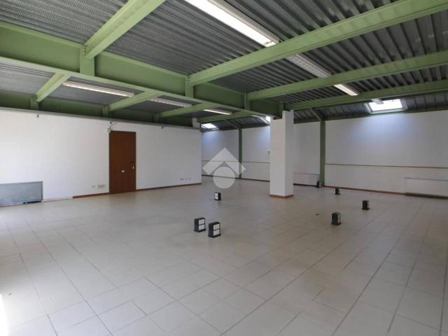 Ufficio in affitto a San Prospero, Cascina