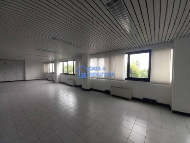 Ufficio in affitto a Cassano D'adda, Lombardia