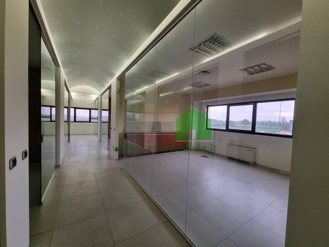Ufficio in affitto a Cassano D'adda, Lombardia