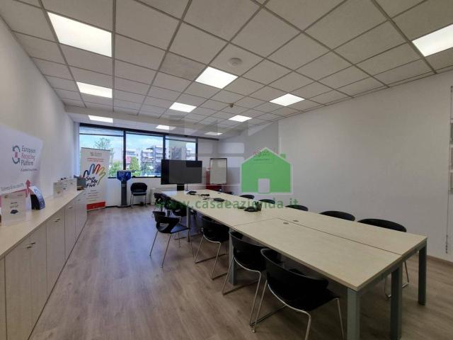 Ufficio in affitto a Villa Pompea, Cassina De' Pecchi