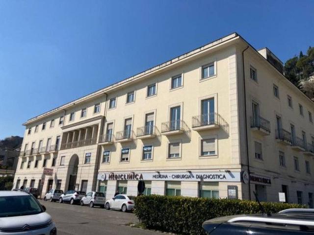 Ufficio in affitto a San Silvestro, Cassino