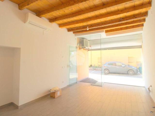 Ufficio in affitto a Castegnato, Lombardia