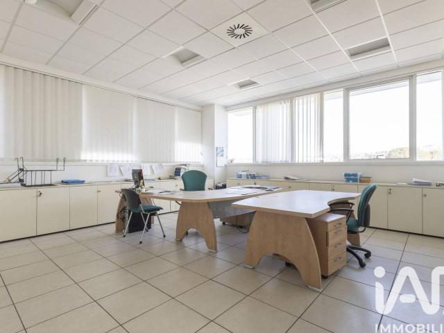 Ufficio in affitto a Cerretano, Marche