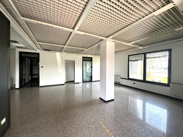 Ufficio in affitto a Castelfranco Veneto, Veneto