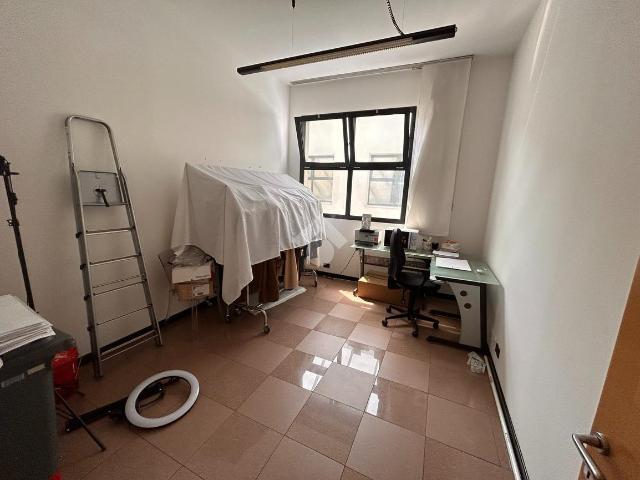 Ufficio in affitto a Castelfranco Veneto, Veneto