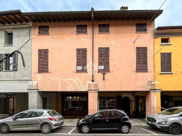 Ufficio in affitto a Castelleone, Lombardia