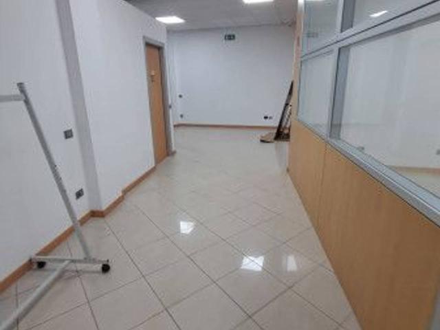 Ufficio in affitto a Siano, Calabria