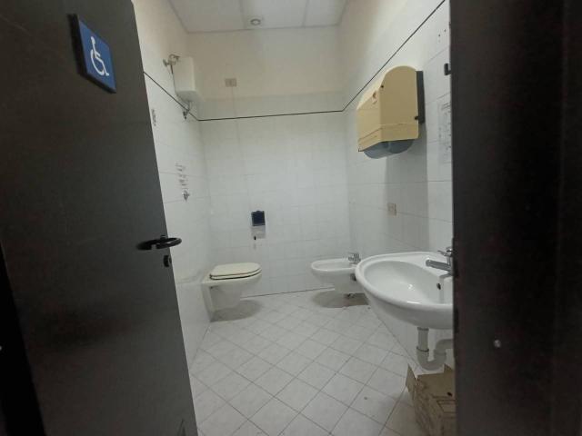 Ufficio in affitto a Unione Comuni Modenesi Area Nord, Cavezzo