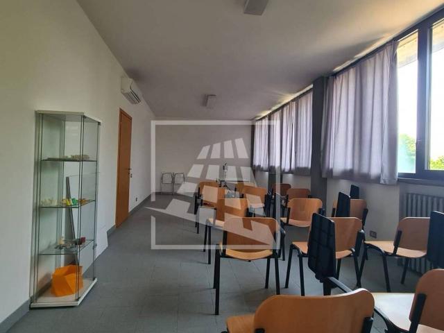 Ufficio in affitto a Val d’Enza, Re