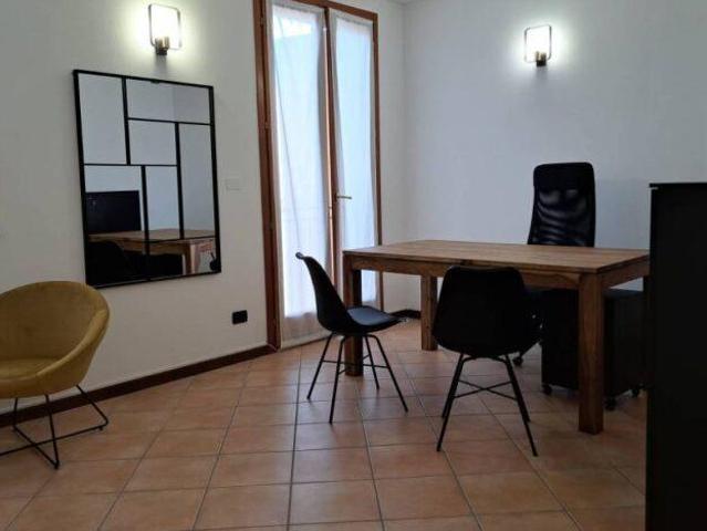 Ufficio in affitto a Unione Alto Ferrarese, Cento
