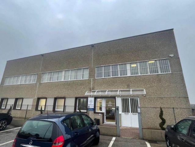 Ufficio in affitto a Ceriano Laghetto, Lombardia
