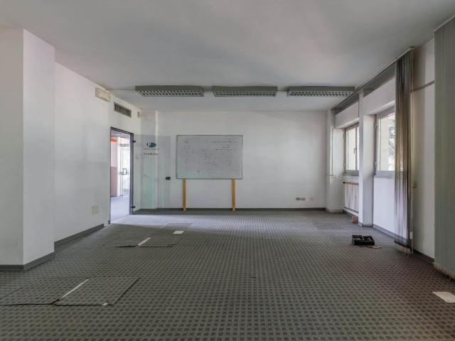 Ufficio in affitto a Cernusco Sul Naviglio, Lombardia