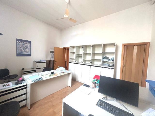 Ufficio in affitto a Unione dei comuni Valle del Savio, Cesenà