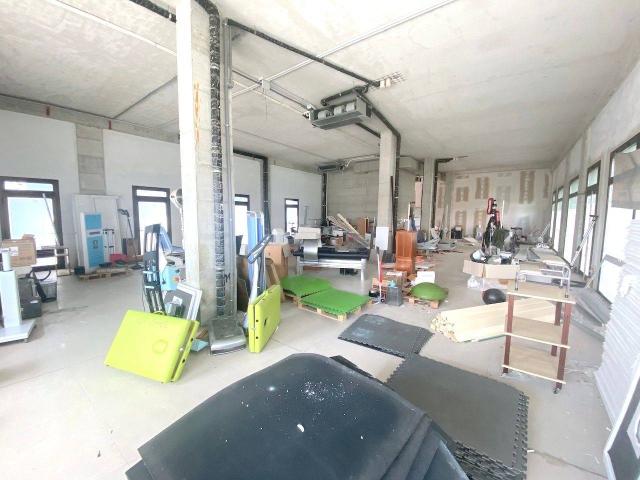 Ufficio in affitto a Unione dei comuni Valle del Savio, Cesenà