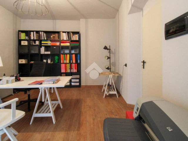 Ufficio in affitto a Chiari, Lombardia