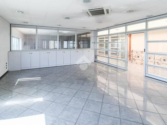Ufficio in affitto a Chiari, Lombardia
