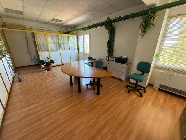 Ufficio in affitto a Piemonte, Vercelli