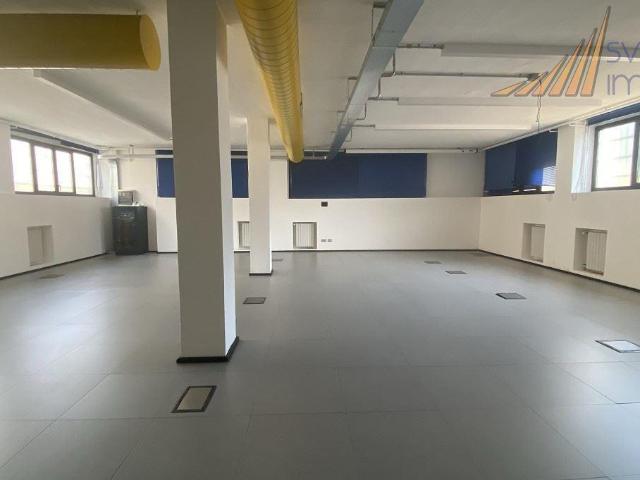 Ufficio in affitto a Zona Omogenea Milano Nord, Cinisello Balsamo