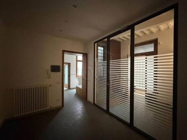 Ufficio in affitto a San Leo Bastia, Umbria