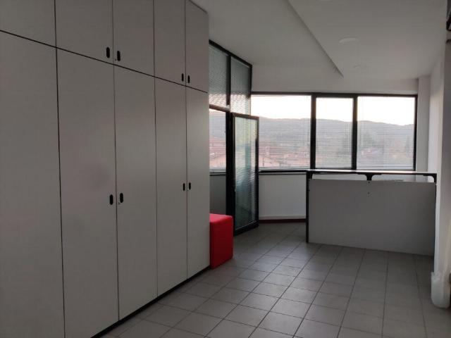 Ufficio in affitto a Riosecco, Città Di Castello