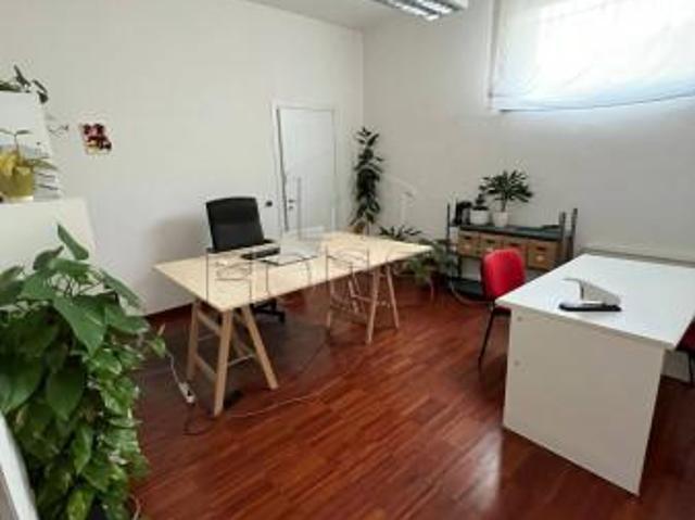 Ufficio in affitto a San Leo Bastia, Umbria