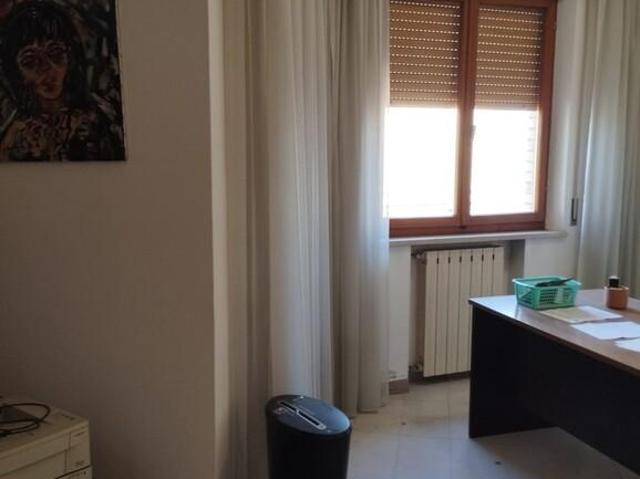 Ufficio in affitto a San Marone, Marche