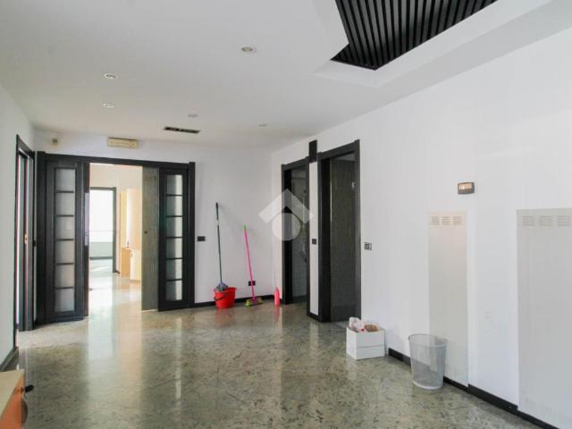 Ufficio in affitto a Cologno Monzese, Lombardia