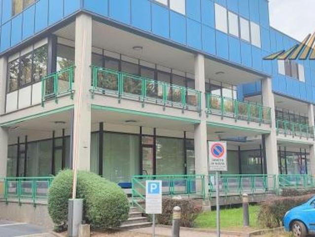 Ufficio in affitto a Cologno Monzese, Lombardia