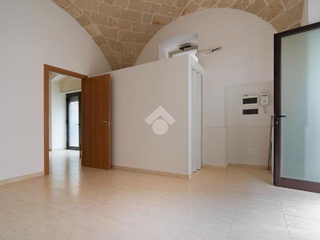 Ufficio in affitto a Puglia, Bari