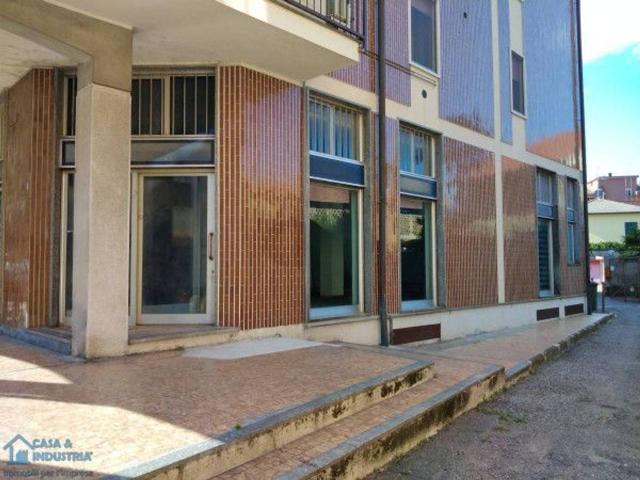 Ufficio in affitto a Cornate D'adda, Lombardia