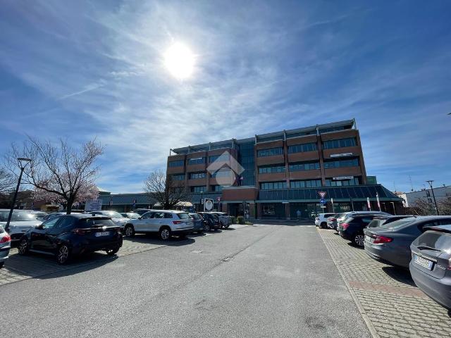 Ufficio in affitto a Pianura Reggiana, Re