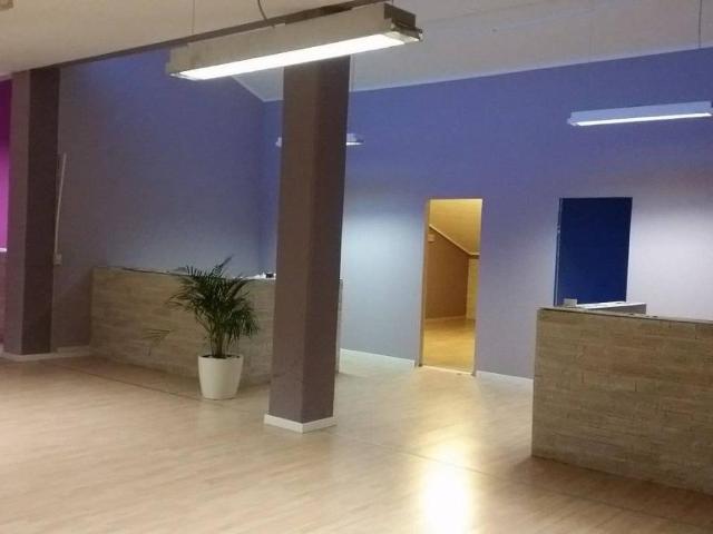 Ufficio in affitto a Quartiere Lavagna, Corsico