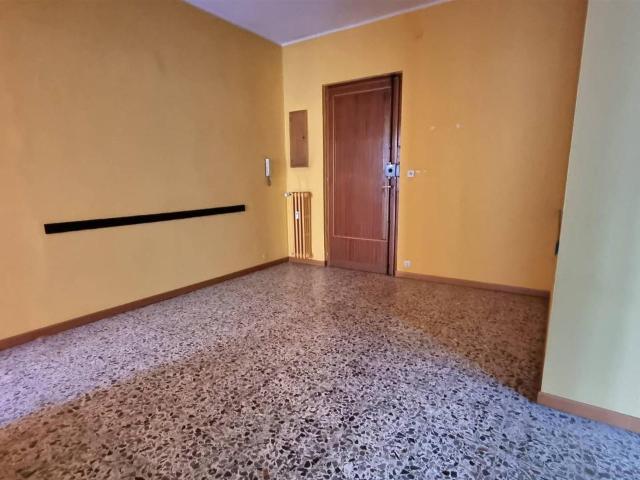 Ufficio in affitto a Polle, Piemonte