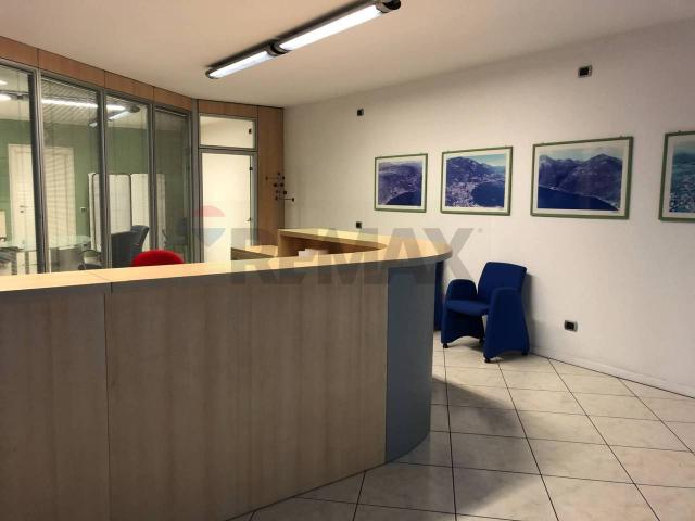 Ufficio in affitto a Branico, Costa Volpino